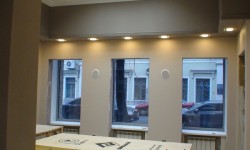 Дизайн интерьера фирменного салона-магазина