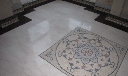Укладка мраморных полов и мозаек